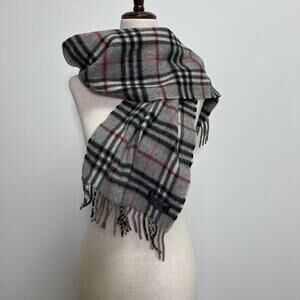 Vintage Burberrys 100% Cashmere Scarf